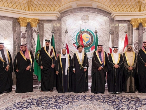 Saudijska Arabija, Egipat, UAE, Bahrein i Jemen prekinuli veze s Katarom