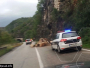 Drežnica: Na vozilo Opće bolnice Konjic obrušio se manji odron
