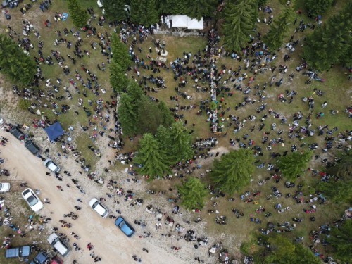 FOTO/VIDEO: Tisuće vjernika na Kedžari proslavilo Divin dan