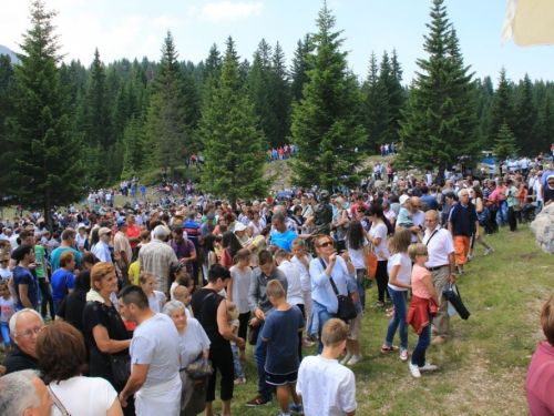 FOTO/VIDEO: Proslava Dive Grabovčeve na Kedžari