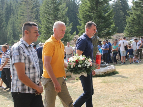 FOTO: Na Vran planini služena misa za poginule duvandžije