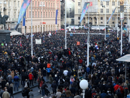 Hrvatska policija traži napadače na novinara, ali i organizatore prosvjeda