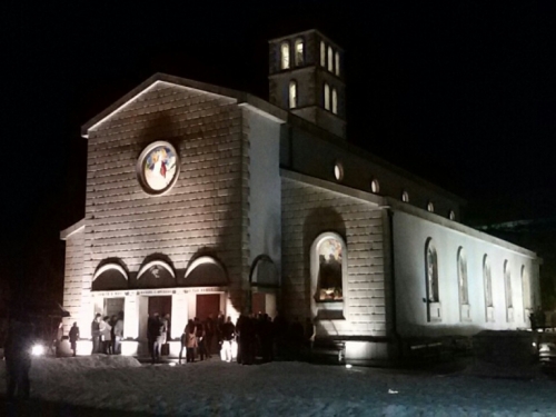 FOTO: Polnoćka u prepunoj crkvi u Prozoru