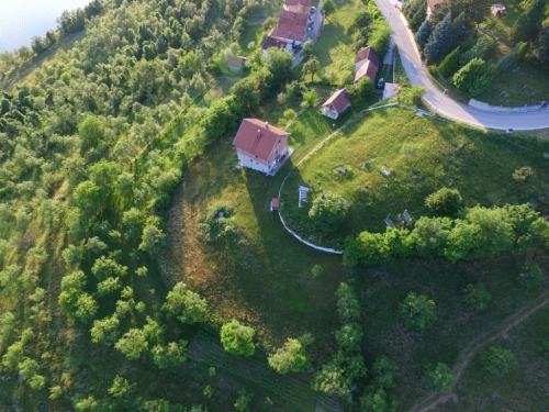 OGLAS: Prodaje se kuća i zemljište u Ripcima