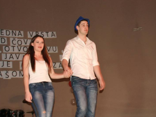 FOTO: Priredba povodom Valentinova, izabrani Miss i Mister Srednje škole