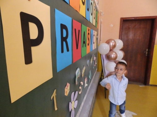 FOTO: U OŠ fra Jeronima Vladića Ripci upisano 19 prvašića