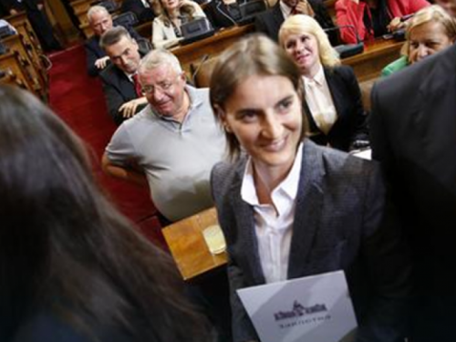 Srbija dobila novu vladu koju će voditi premijerka Ana Brnabić