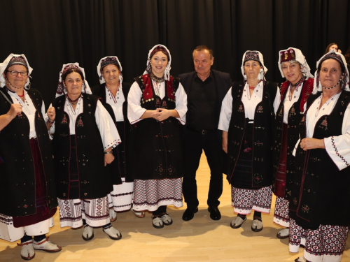 FOTO: Žarko Mađar u Prozoru predstavio svoj književni prvijenac