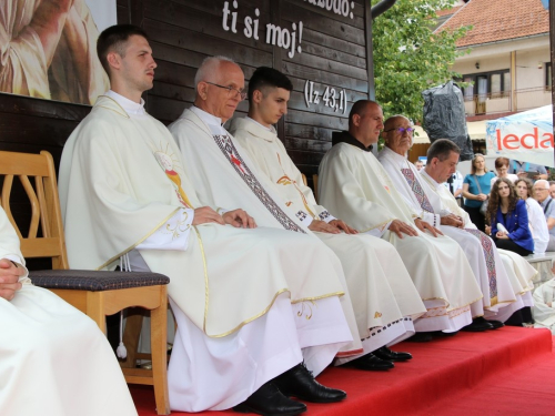 FOTO: Mlada misa vlč. Josipa Papka u župi Prozor