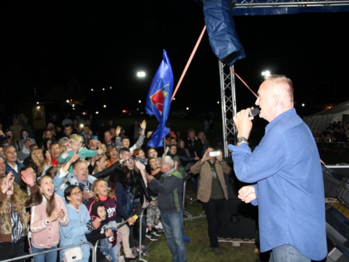 FOTO: U etno selu Remić održan veliki koncert Mate Bulića i prijatelja