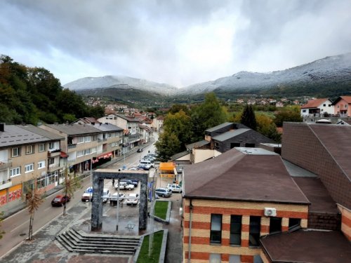 Snijeg zabijelio vrhove ramskih planina