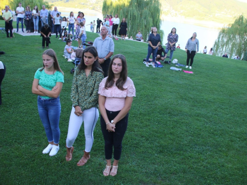 FOTO: Započela trodnevnica u župi Rama-Šćit, prvašići darovani prigodnim darovima