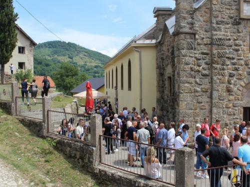 FOTO: Vanjska proslava patrona župe Solakova Kula