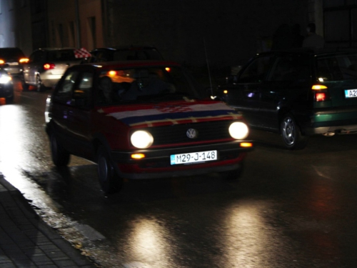 FOTO/VIDEO: Veliko slavlje u Prozoru nakon pobjede 'Vatrenih'