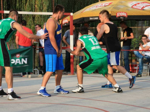 FOTO: Počeo turnir u uličnoj košarci "Streetball Rama 2014."