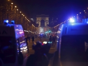Ozbiljni neredi u Parizu zbog Macronove odluke. Stotine uhićenih
