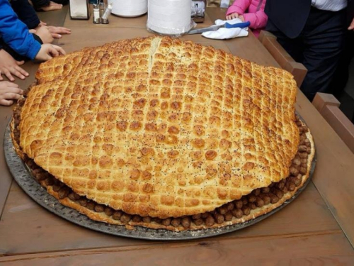 U Travniku napravljena najveća porcija ćevapa ikada