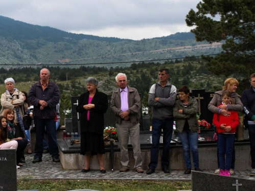 FOTO: Blagoslov gradilišta i kamena temeljca nove filijalne crkve na Risovcu