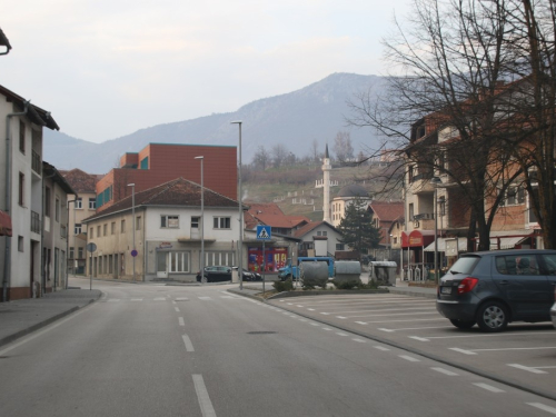 FOTO: U Prozoru se poštuju naredbe - na ulicama nema nikoga!