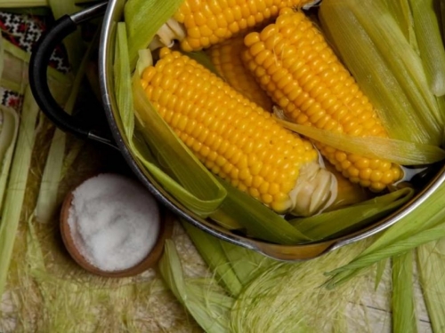 Trik za najfiniji kuhani kukuruz