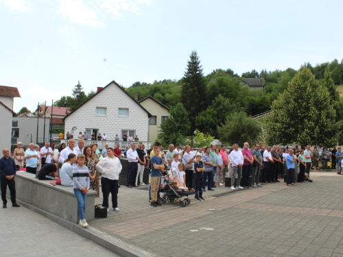 FOTO: Mlada misa vlč. Marina Petrovića u župi Prozor