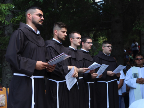 FOTO/VIDEO: Tisuće vjernika na Kedžari proslavilo 'Divin dan'