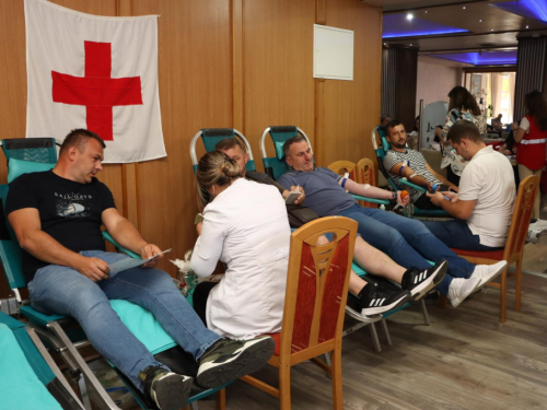 FOTO: Uspješna akcija darivanja krvi u Prozoru