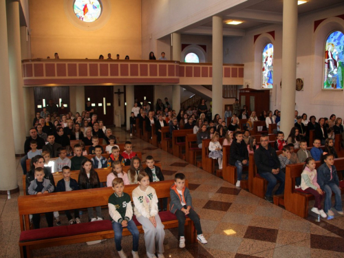 FOTO: Blagoslov prvašića u župi Prozor