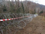 Slovenija počela s postavljanjem dodatne ograde uz granicu s Hrvatskom