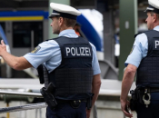 Policija u Njemačkoj teško ranila 25-godišnjeg Hrvata nakon prijetnji noževima