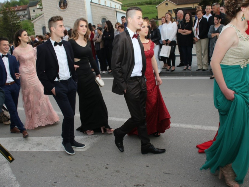 FOTO/VIDEO: Matura 2017. - Defile mladosti na ulicama Prozora