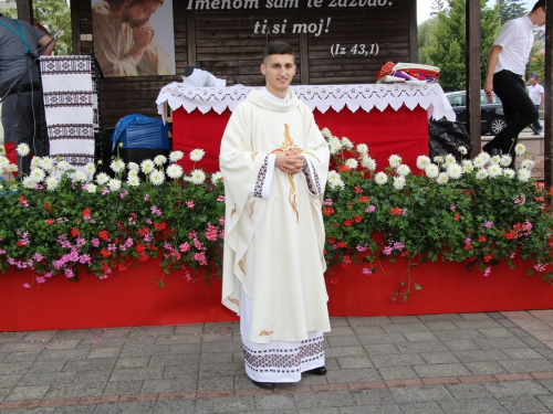 FOTO: Mlada misa vlč. Josipa Papka u župi Prozor