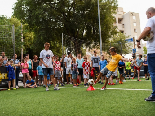 HT Eronet i Mepas Mall: Zavladala nogomania!