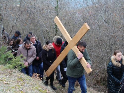FOTO: Ramski put križa u Podboru