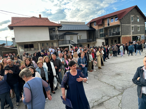 FOTO/VIDEO: Uskoplje ispratilo 63 maturanta, među njima i 9 iz Rame