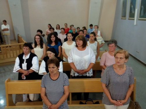 FOTO: Don Miljenko Džalto službeno predao župu Uzdol don Ivi Tomiću