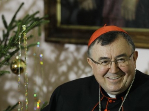 Božićna poruka kardinala Puljića