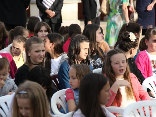 FOTO/VIDEO: U Prozoru održan X. festival duhovne glazbe 'Djeca pjevaju Isusu'