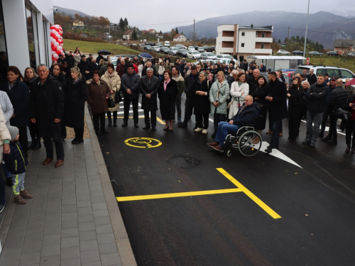 FOTO/VIDEO: Svečano otvoren prodajni centar Baković u Ripcima