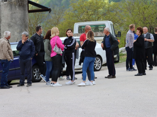 FOTO: Na Ustirami svečano otkriven spomenik poginulim i nestalim braniteljima