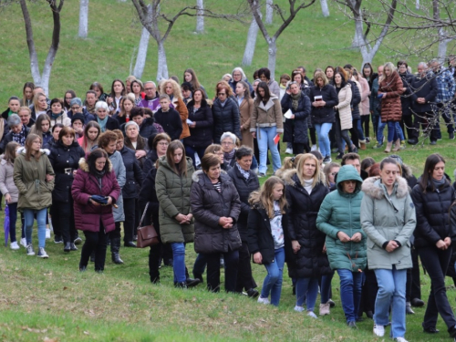 FOTO: Put križa kroz fratarski gaj na Šćitu