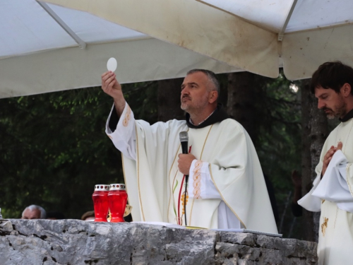 FOTO: Misa Uočnica na Kedžari