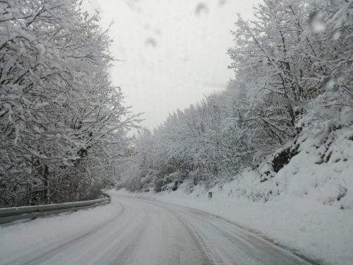 FOTO: U Rami napadalo 30 cm novog snijega