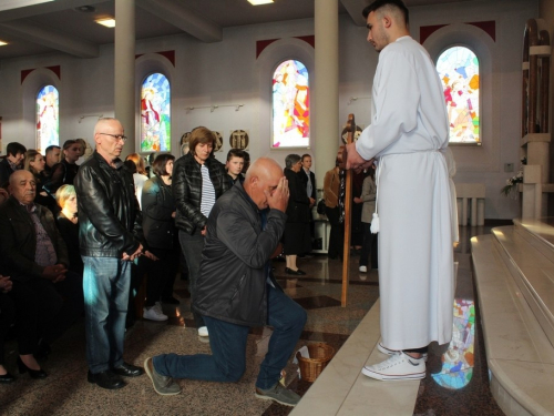 FOTO: Veliki petak u župi Prozor