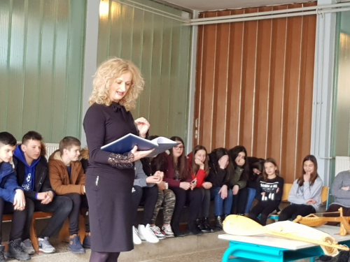 FOTO: Projektna nastava ''Tradicijska glazbala Rame'' u OŠ Ivana Mažuranića Gračac