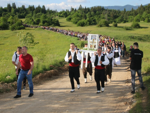 FOTO: Jedinstveni događaj na Pidrišu - stigle moći sv. Ante