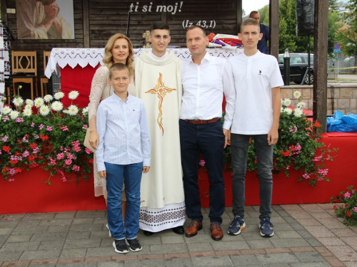 FOTO: Mlada misa vlč. Josipa Papka u župi Prozor