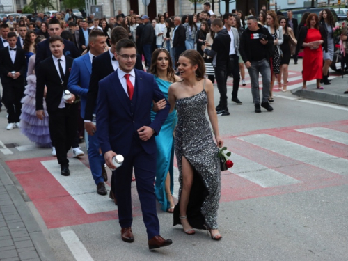 FOTO/VIDEO: Matura 2023. - Defile mladosti na ulicama Prozora