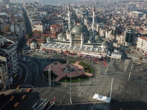 Građane zbog korone zatvorili u stanove, a turistima dopustili sve: ‘Cijeli Istanbul imamo za sebe‘