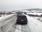 Snijeg pravi probleme na cesti Tomislavgrad – Posušje